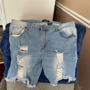 COVERGIRL Light Blue Denim distressed Women's Jeans